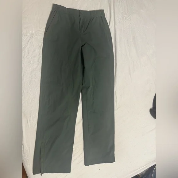 ALO Yoga Flip It Trousers Dark Green Pants - Picture 9 of 9
